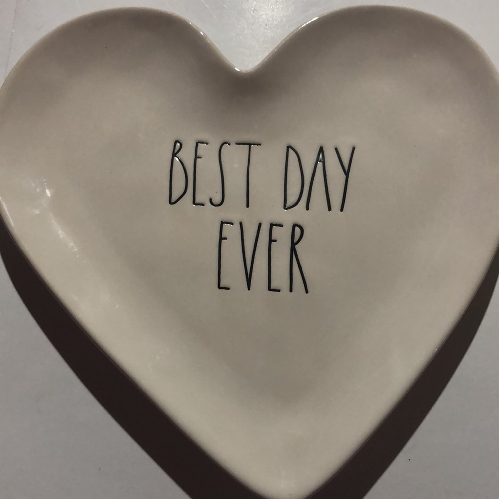 Rae Dunn heart shape plate Best Day Ever - Picture 2 of 6
